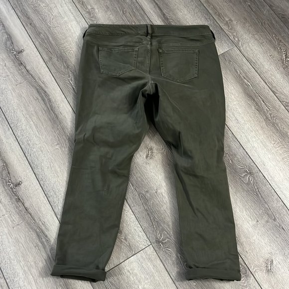 Torrid BOYFRIEND JEAN -  DISTRESSED OLIVE WASH size 14 - Picture 5 of 5